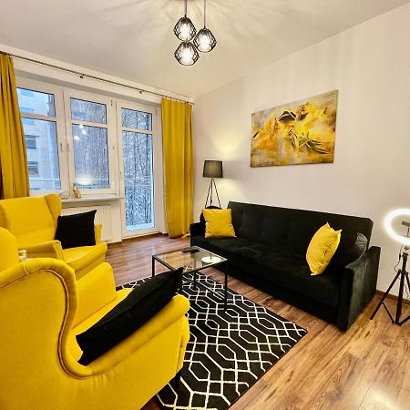 Diamond Metro Wifi 300 Mbs 70'Tv Netflix Hbo Appletv+ Apartment Warsawa Bagian luar foto