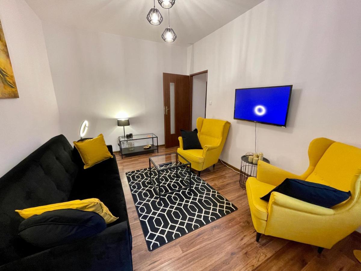Diamond Metro Wifi 300 Mbs 70'Tv Netflix Hbo Appletv+ Apartment Warsawa Bagian luar foto