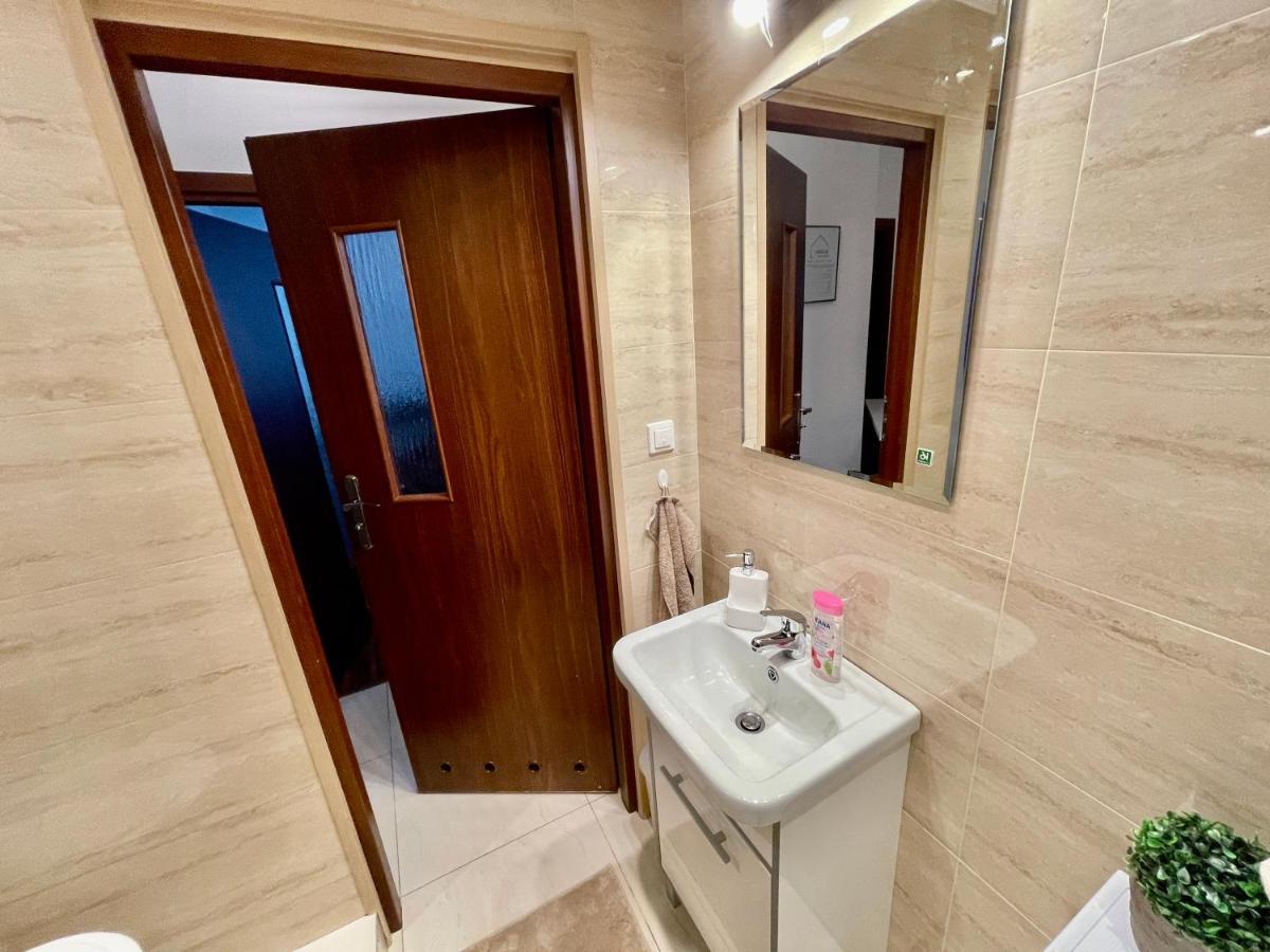 Diamond Metro Wifi 300 Mbs 70'Tv Netflix Hbo Appletv+ Apartment Warsawa Bagian luar foto